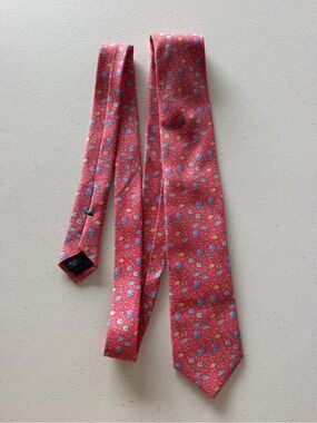 Vineyard Vines Coral Pink Fish-Print Silk Tie
